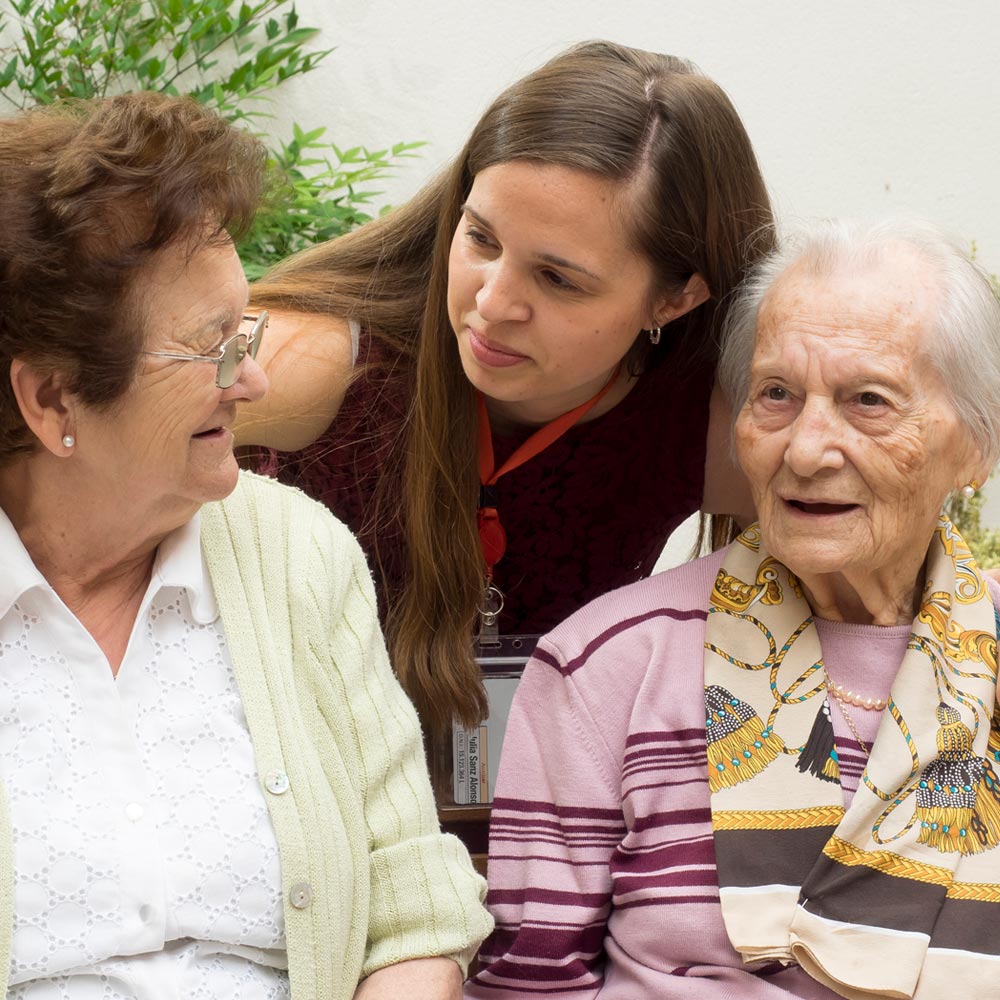 Cuidados de enfermagem para idosos em São Domingos de Rana